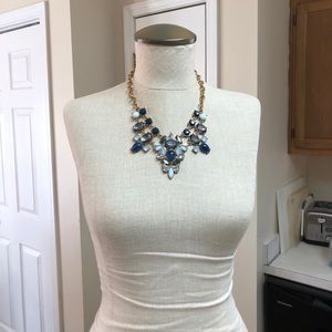 Glamorous blue rhinestone necklace.
